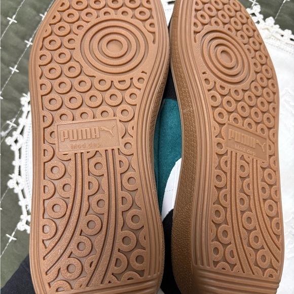 Puma Palermo Black White Green Sneakers Sz 5 NWT - Picture 7 of 9